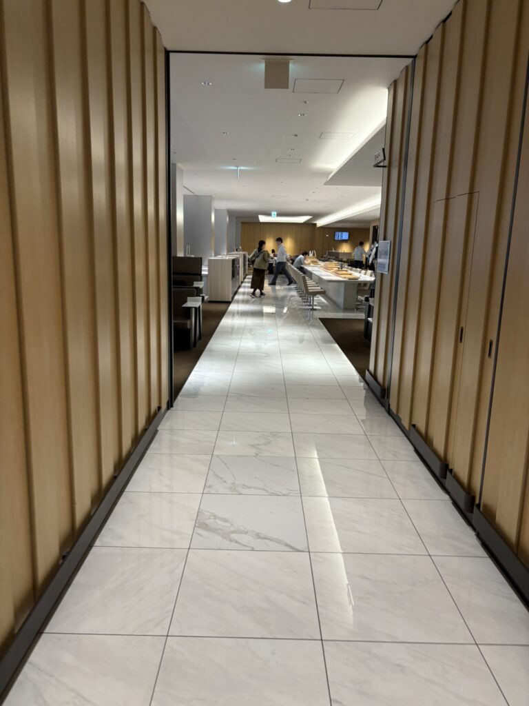 ANA_LOUNGE_ITAMI